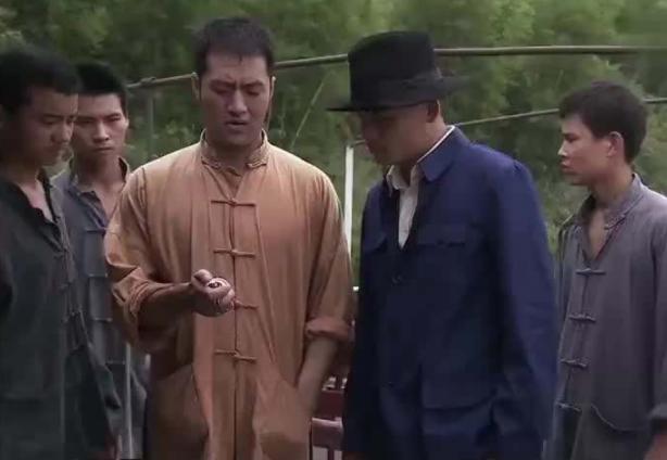 黑帮大佬吃饭片段,黑帮大佬吃饭片段真实