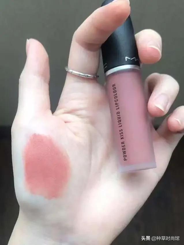 哪种口红涂得好看又不脱妆,日常涂什么口红好看