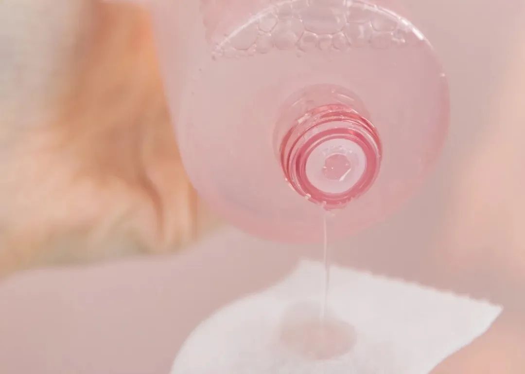 雅诗兰黛第二代粉水适合什么皮肤,雅诗兰黛大粉水适合哪个年龄段