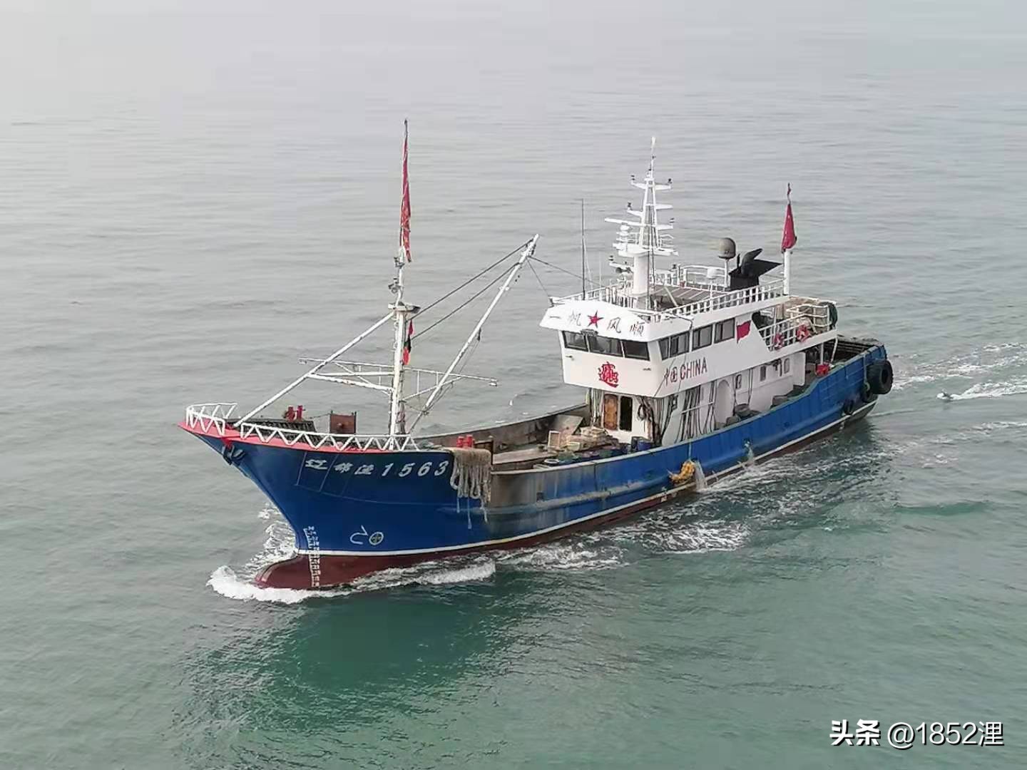 海上捕鱼工真实感受,海下捕鱼船员日常生活