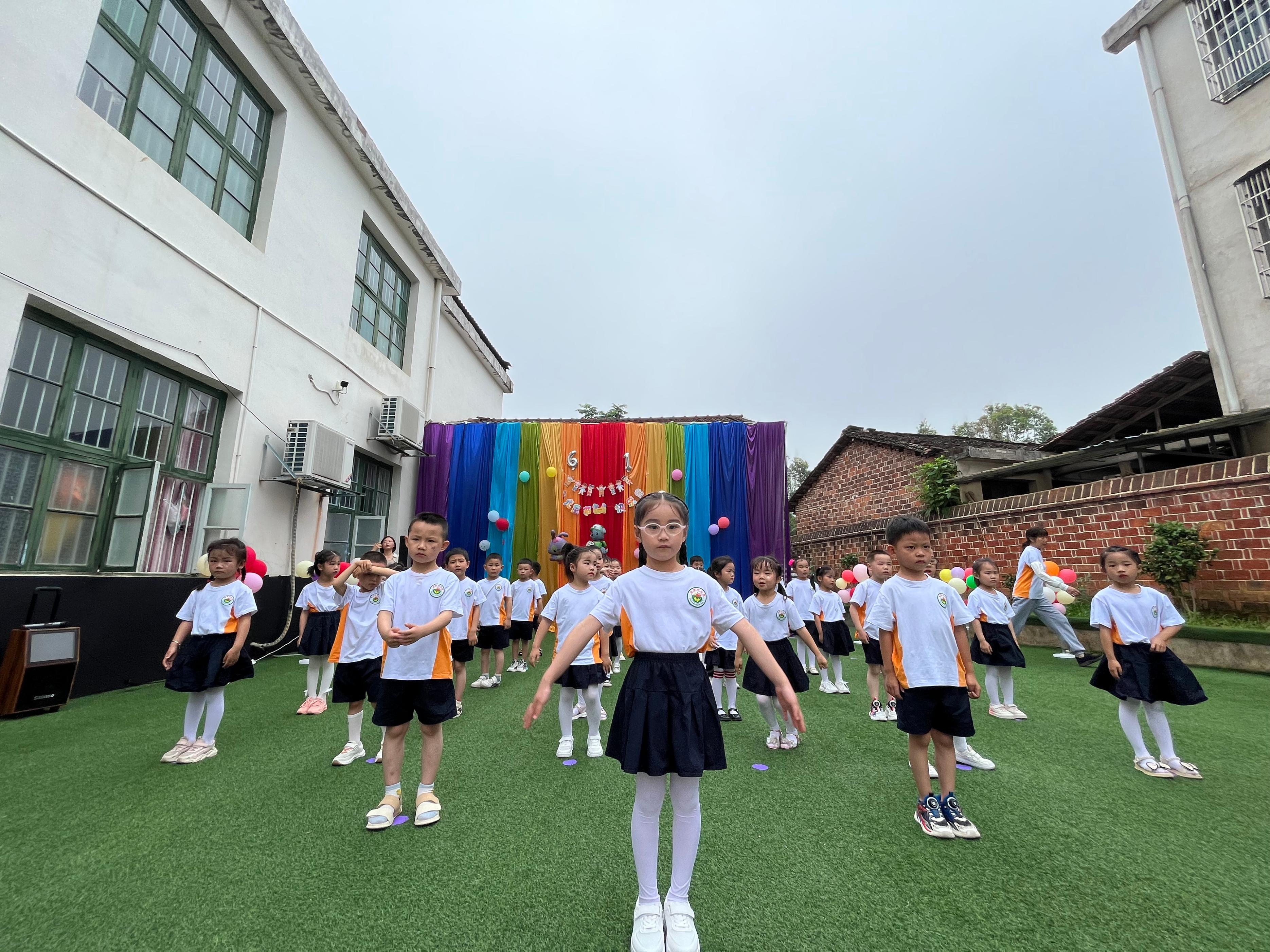 春苗幼儿园元宵喜乐会,春苗幼儿园小朋友