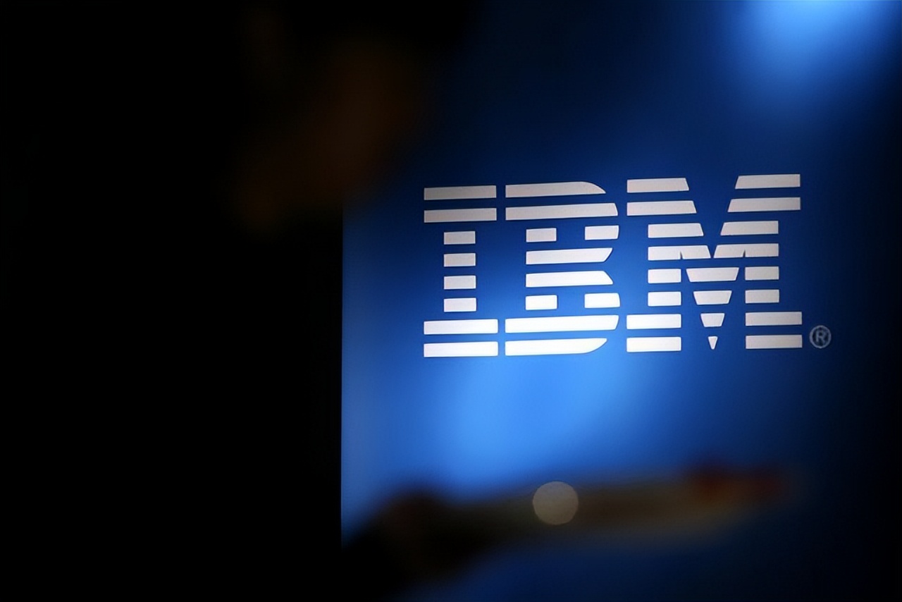 ibm鍏徃鎴愮珛100鍛ㄥ勾,1981骞磇bm鍏徃鎺ㄥ嚭涓汉鐢佃剳