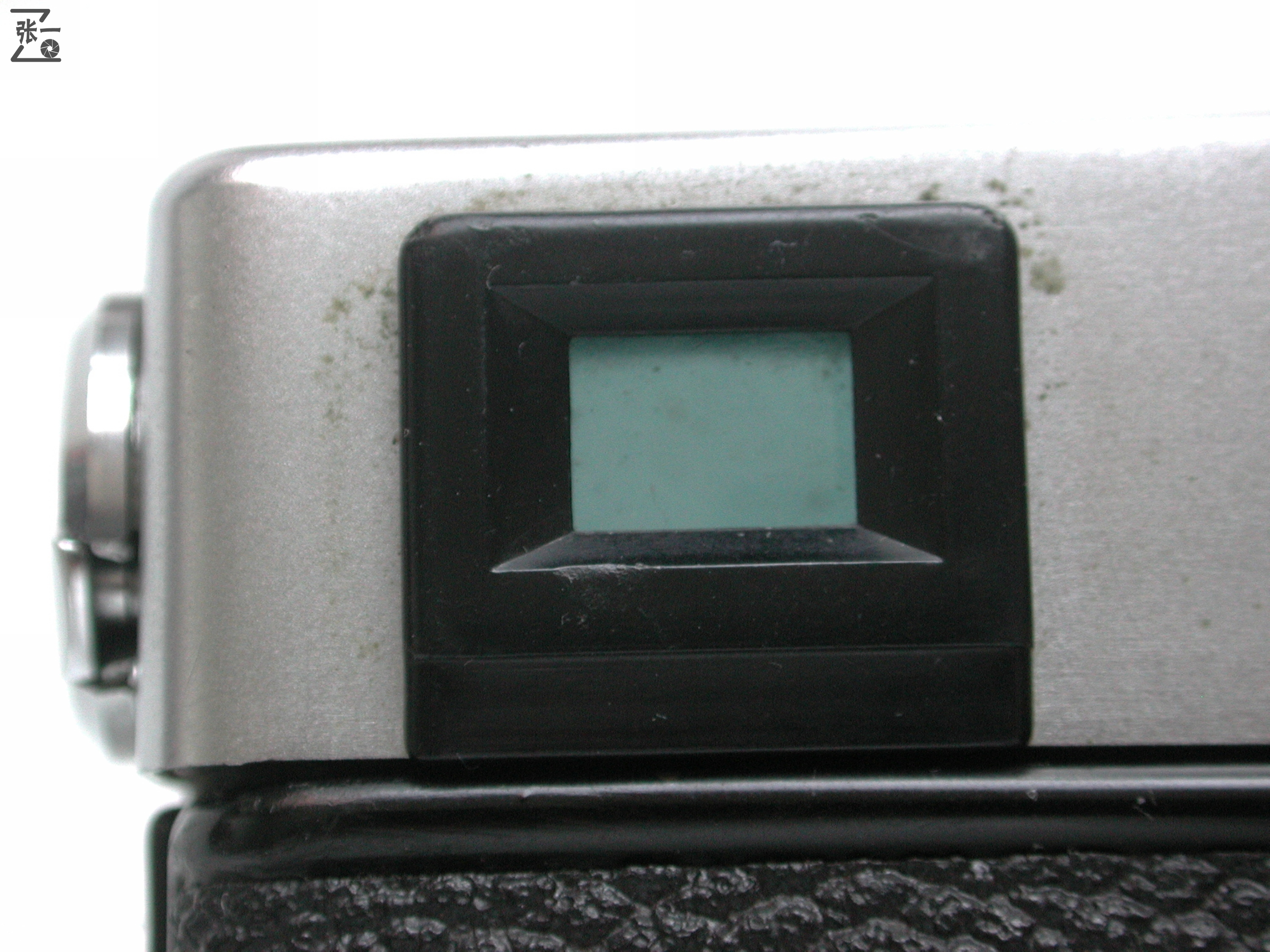 倒片旋钮在机身侧面的日本Fujica35Auto-M旁轴相机！1962年问世