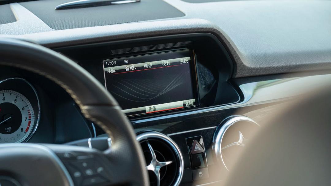 高尔夫大众汽车多少钱一台,奔驰gle300新款二手车价格多少钱