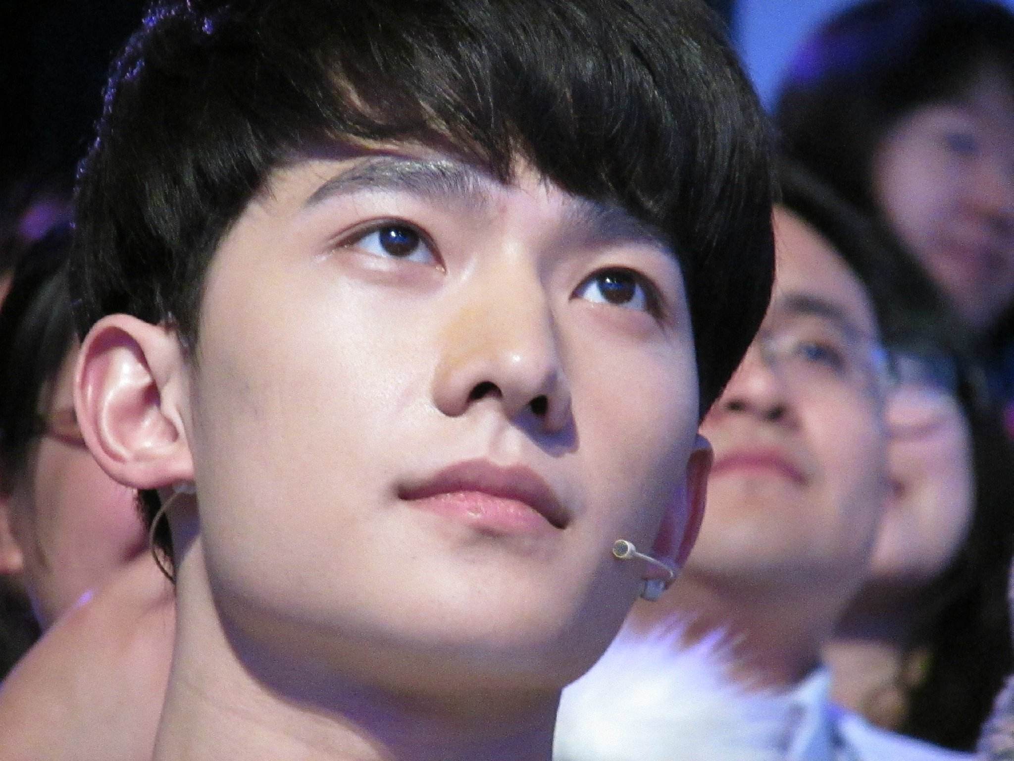 黄磊一家子的翻车，让我看到了娱乐圈里，有太多“绝望的文盲”