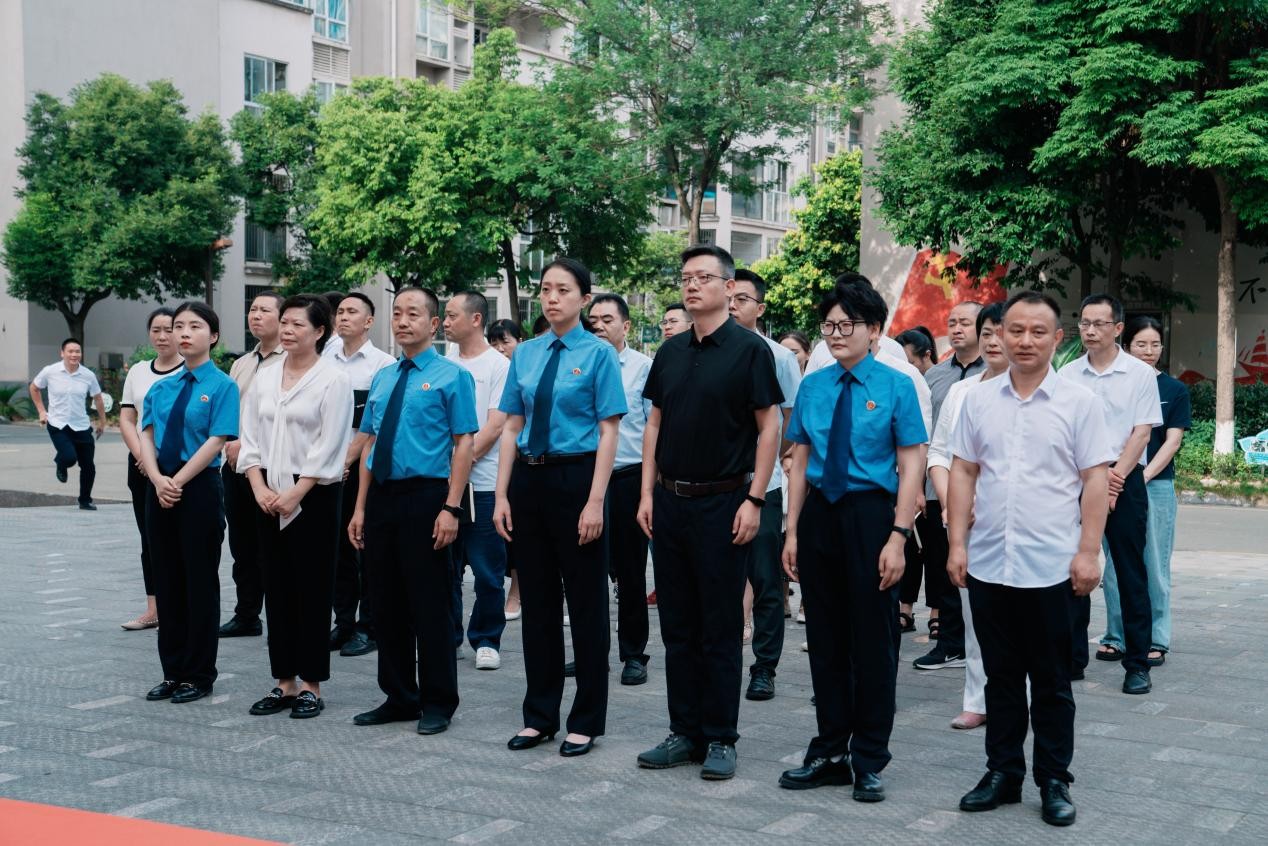 万安街道举行“法治进社区工作点”授牌仪式