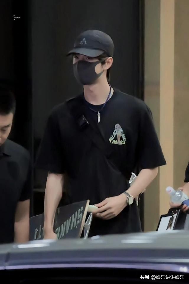 路人在北京偶遇王一博,见王一博一面有多难