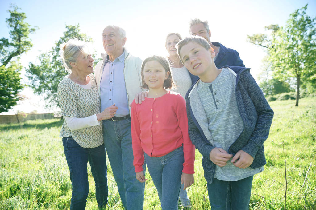 女儿出嫁要多少彩礼合适,女儿出嫁父母给多少嫁妆合适