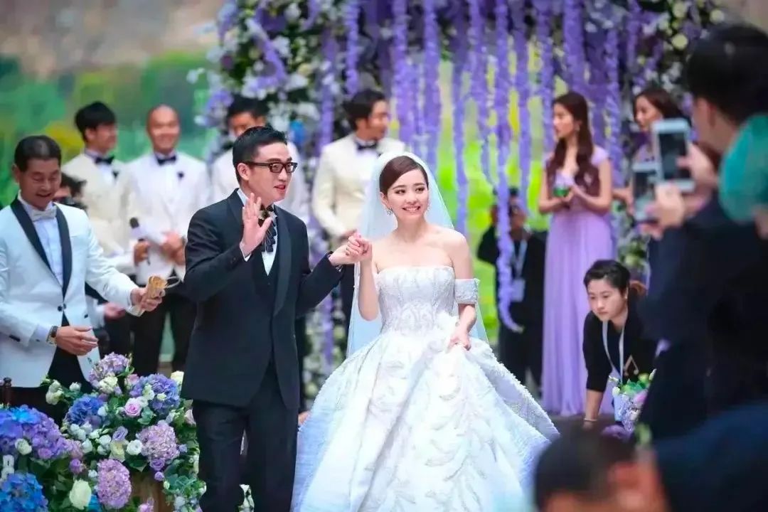 张靓颖为主动染新冠致歉,张靓颖被骂