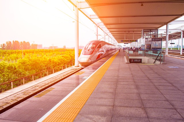 中国高铁巅峰有多强大,高度发达的中国高铁