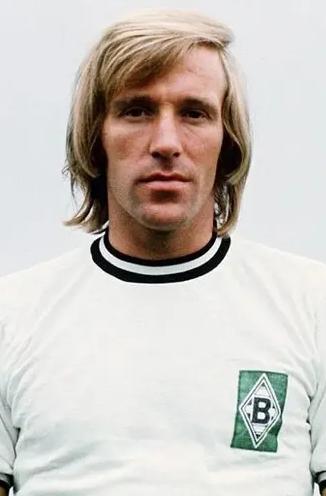 疯狂的前卫——细数各时代那些爱进球的中场球员