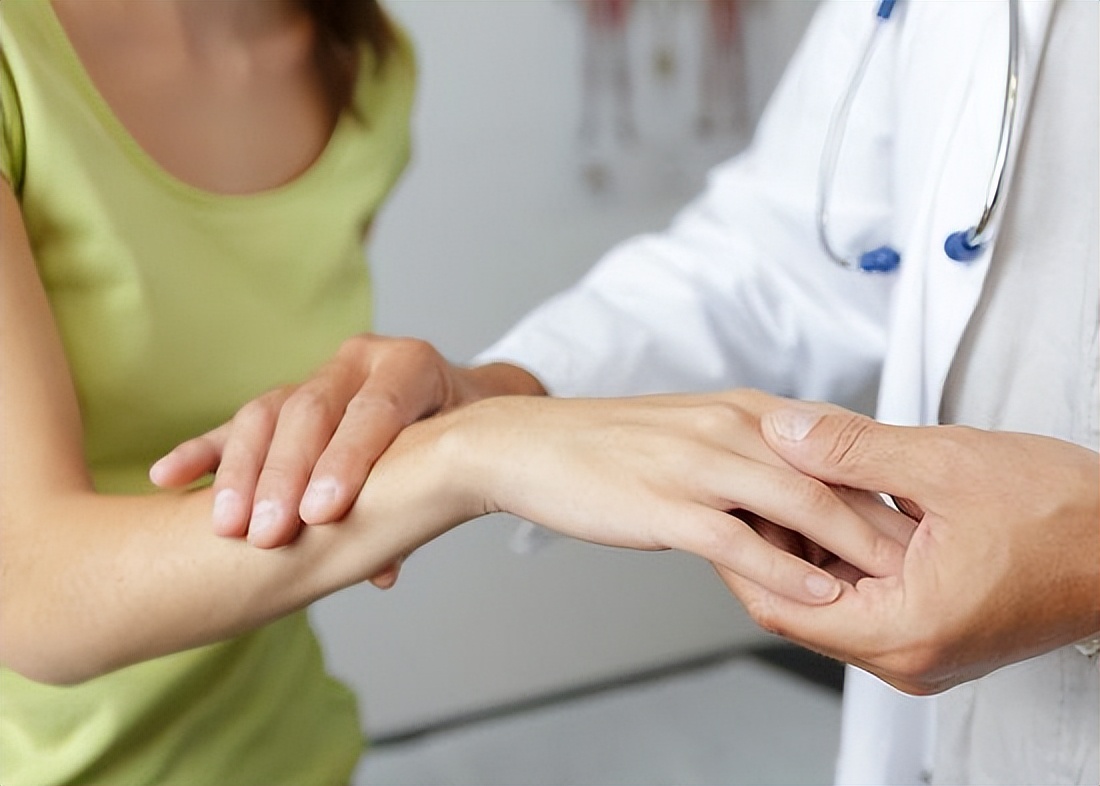 手部麻木怎么办,手部麻木吃什么药好