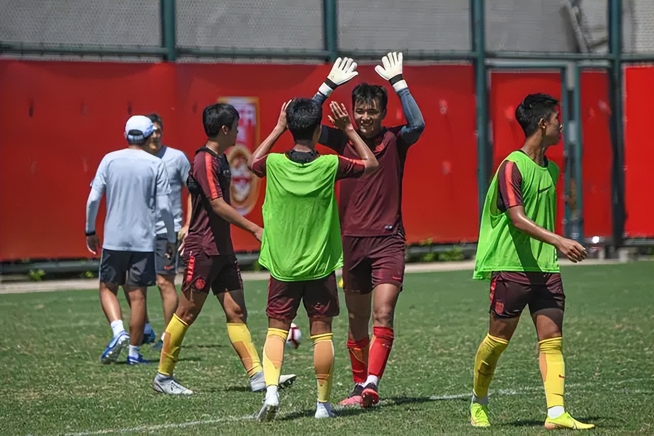 中国U20男足VS沙特，国足一人被媒体盛赞，或接班武磊踢西甲