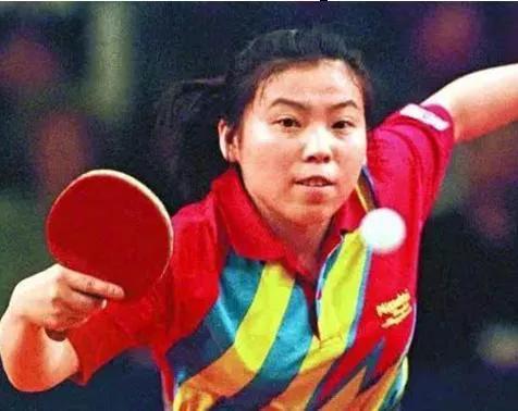 国乒女队王楠,王楠张怡宁女乒团体比赛视频