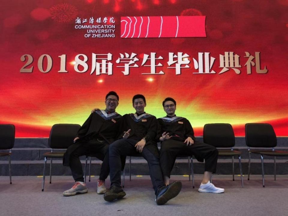 95后男子辞职创业轻松月入2万,90后边上班边创业月入5万