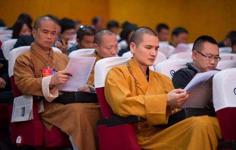 释明心放弃铁饭碗出家,最帅和尚释明心放弃铁饭碗