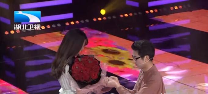 羡慕！每天1首诗，背够200天就有女朋友！湖北程序员神仙爱情曝光