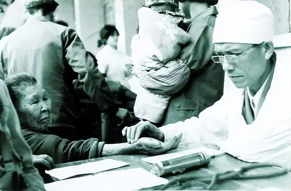 1980年，山东滨州一名医生买烟，引起公安怀疑，逮捕后被判刑