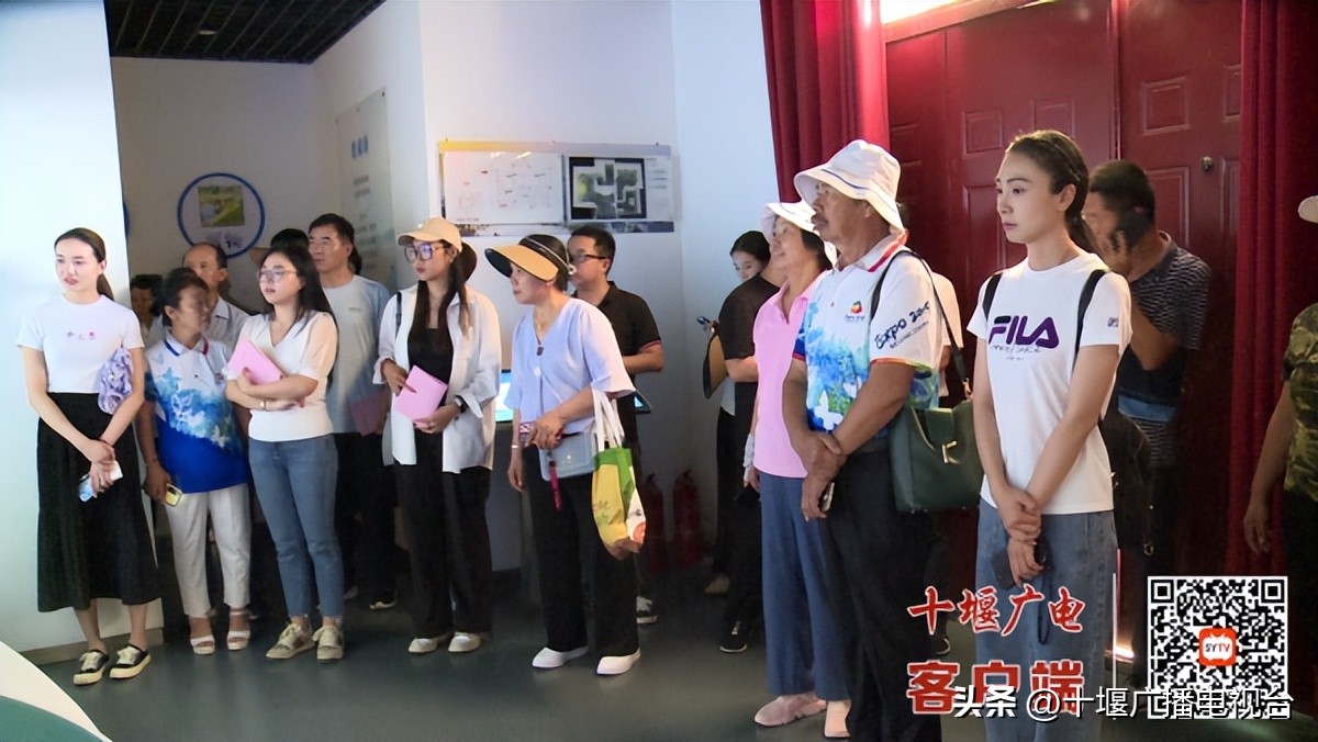 鍖椾含姘戦棿鐜繚缁勭粐,鍖椾含鐜繚蹇楁効鑰呭弬瑙備腹姹熷彛澶у潩