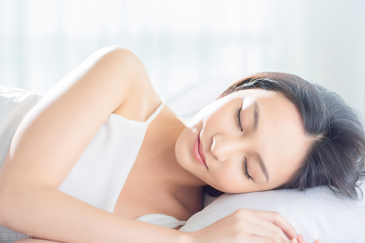 外阴白斑用啥药洗,外阴白斑会传染吗