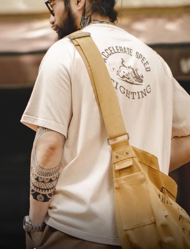 美式风复古涂鸦t恤,美式复古玫瑰印花t恤穿搭