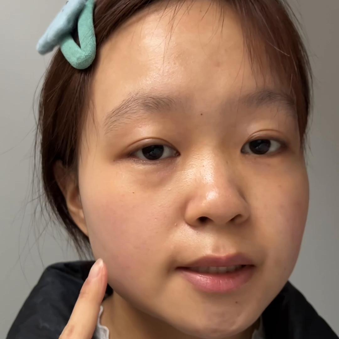 蒂佳婷bb霜pkdw粉底液测评,蒂佳婷银管bb霜还是阿玛尼粉底