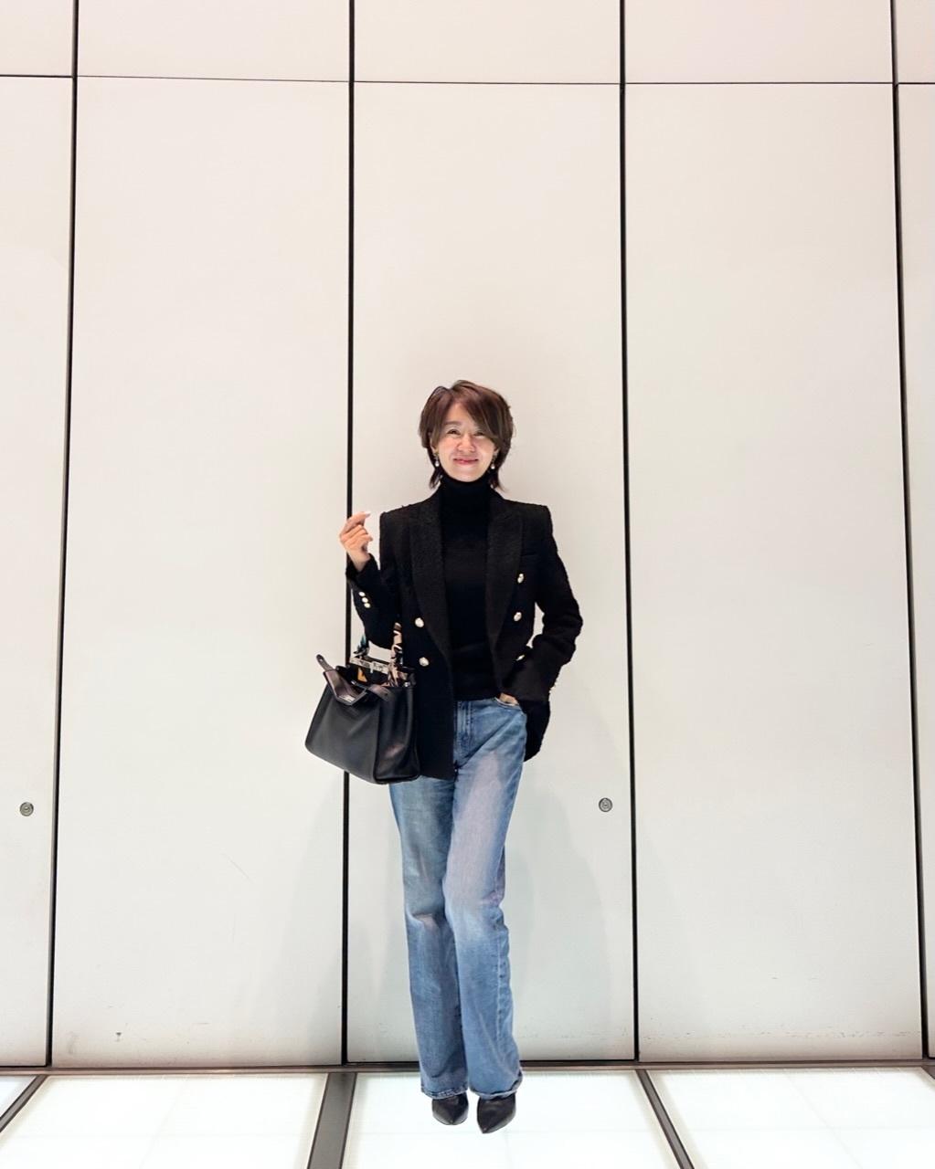 中年女性穿衣颜色搭配,中年女性适合什么样的穿衣风格