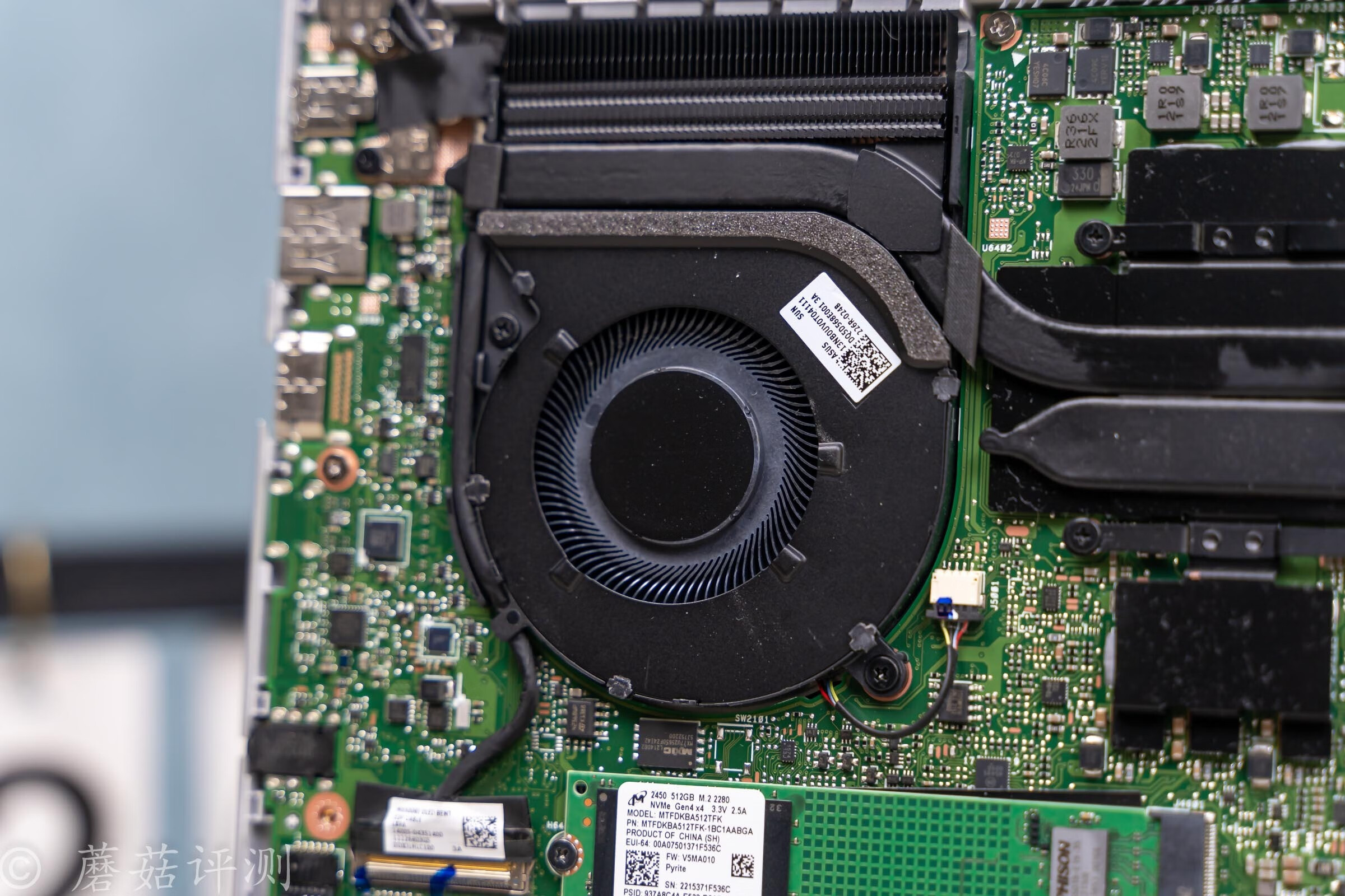 华硕无畏pro15锐龙版和灵耀pro14,轻薄本华硕无畏pro15游戏测评