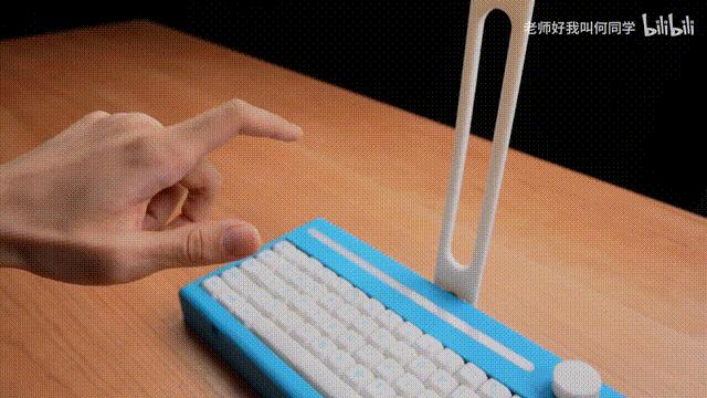 “鸽王”何同学喜提B站热搜第一，凭会自己打字的键盘一鸣惊人？