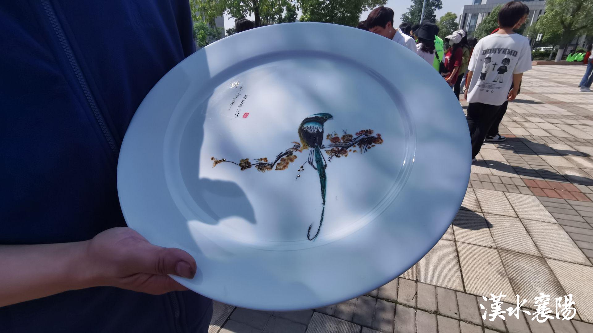 接轨市场！果浆画、版画印刷、直播带货......这所学校的新兴课程好就业