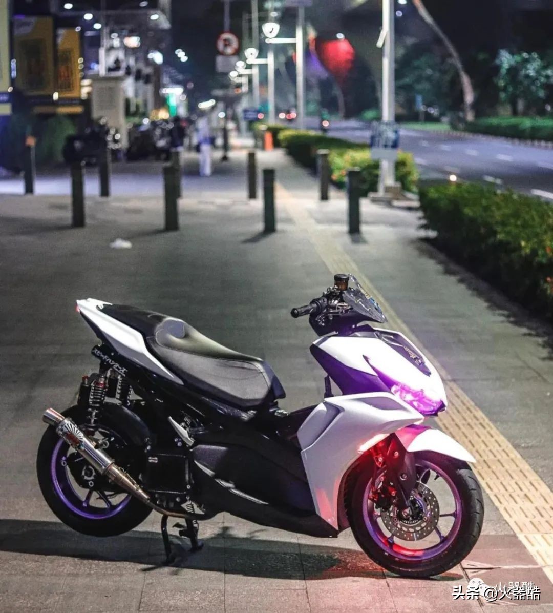 雅马哈nvx155帅气视频,aerox155与nvx155哪个好