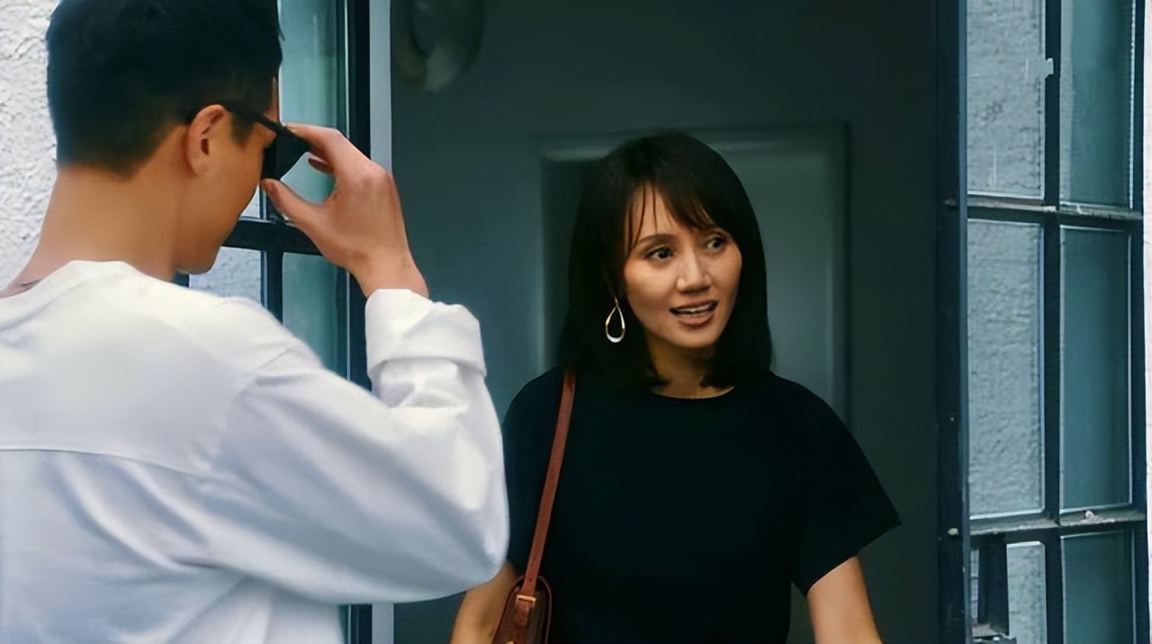 迷茫时就要听过来人的话，《流金岁月》小姨戴茜的通透，值得学习