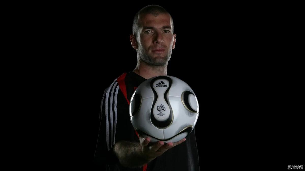 足坛凌空抽射进球视频,足坛上的凌空抽射合集