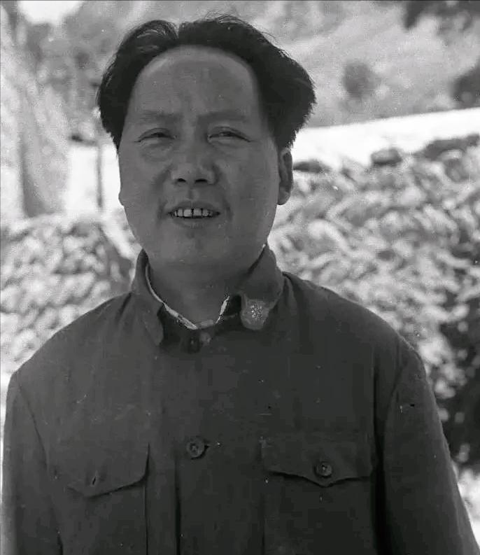 毛主席的睡衣与拖鞋：睡衣有73个补丁，拖鞋穿27年曾被扔进垃圾桶