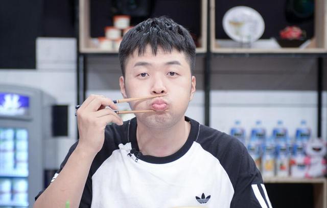 奢侈品包用来装被子，座驾总价超2千万谢娜：他上面也只有马云了