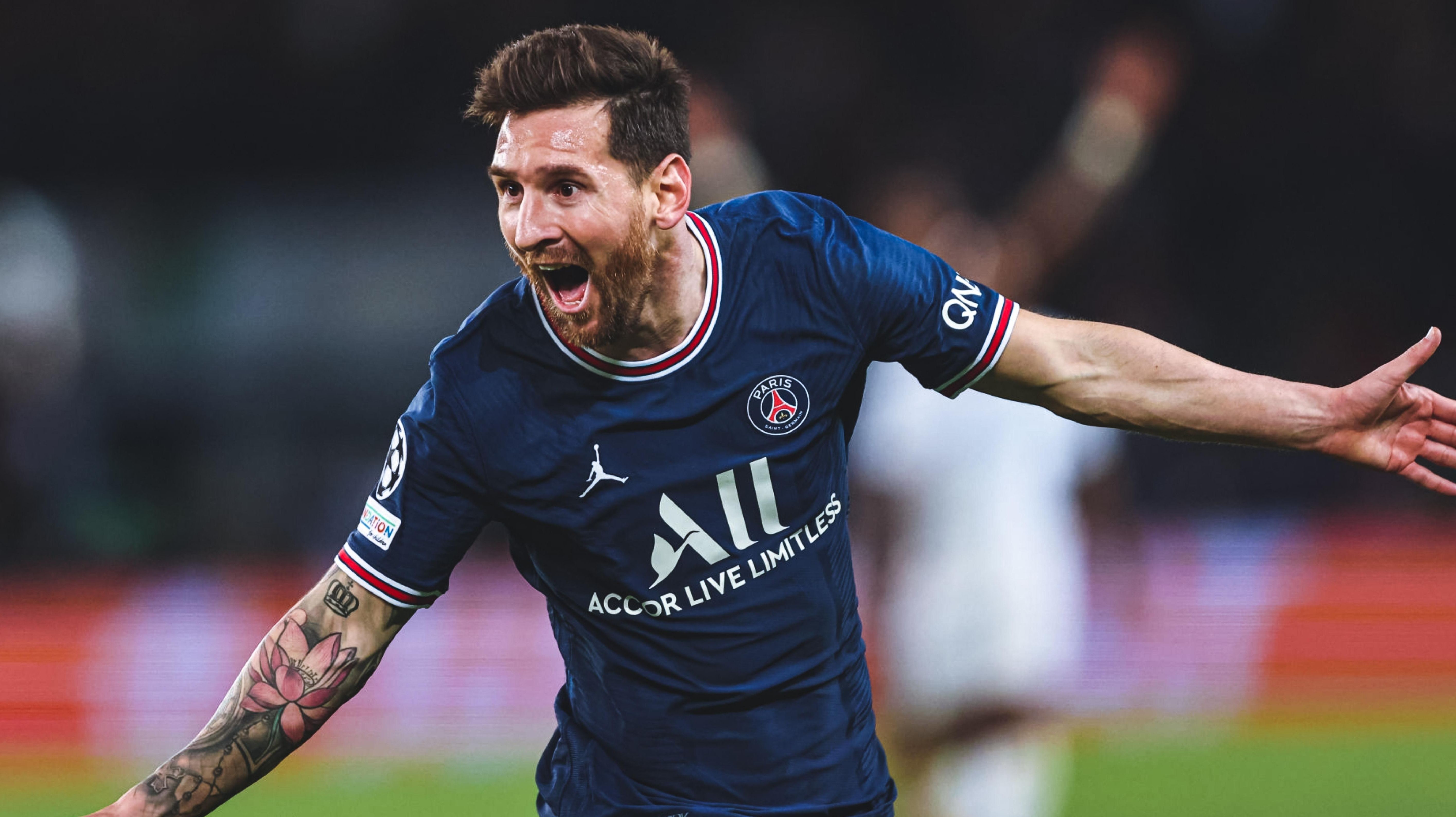 小罗背起梅西在什么时候,小罗背起梅西的那一刻高清照片