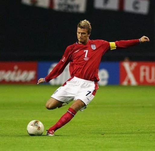 贝克汉姆惊天吊射,贝克汉姆的惊世任意球