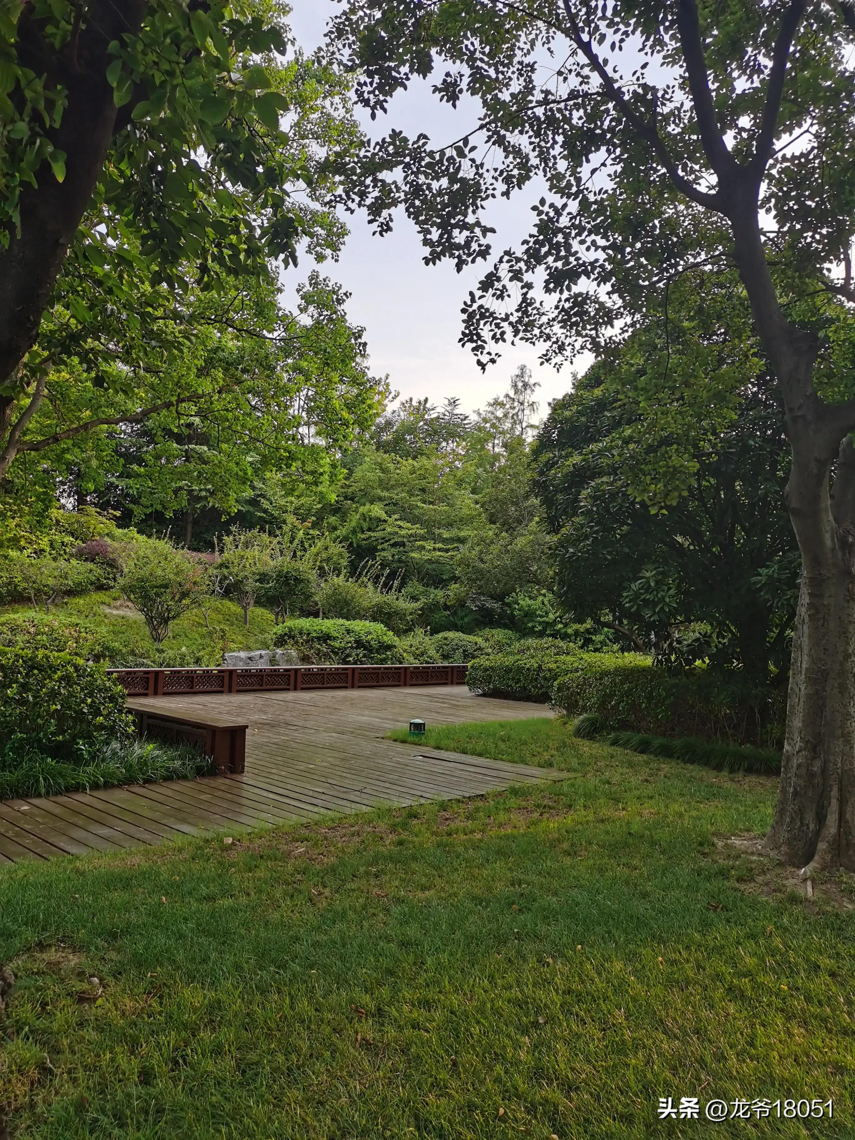 扬州瘦西湖钓鱼台美句,扬州瘦西湖钓鱼台宛如镜中游