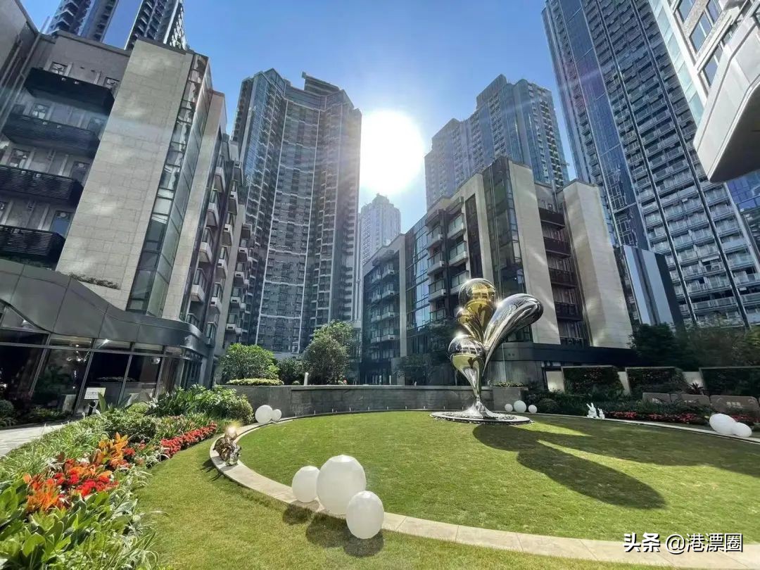 50年代的香港包租婆,香港包租公每月花8万租