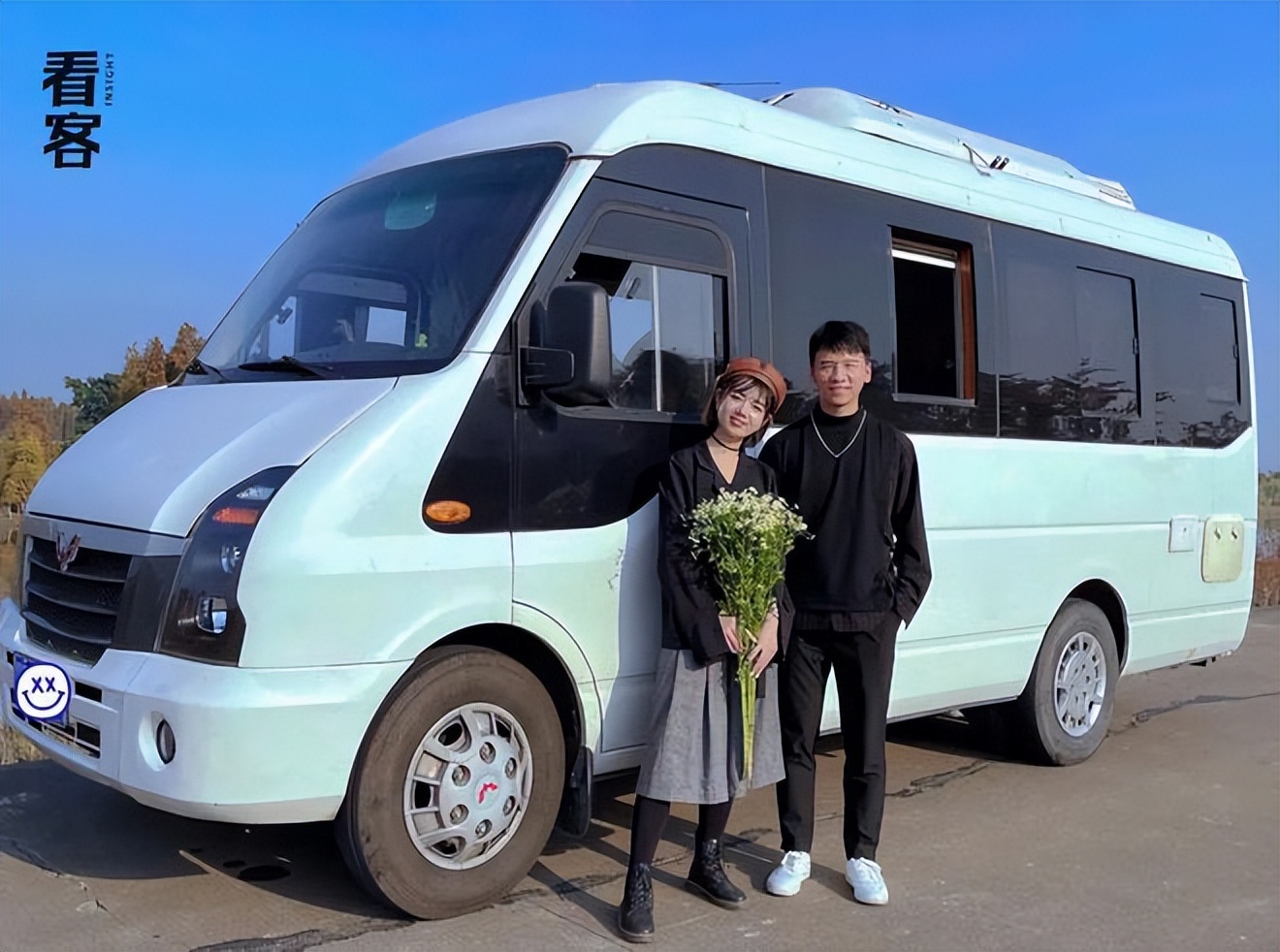 深圳情侣住房车,深漂情侣房车生活