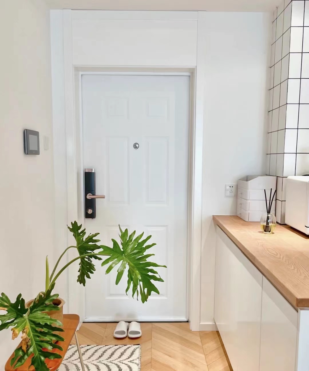 最简单的大白墙原木风,治愈系卧室二十一平原木风