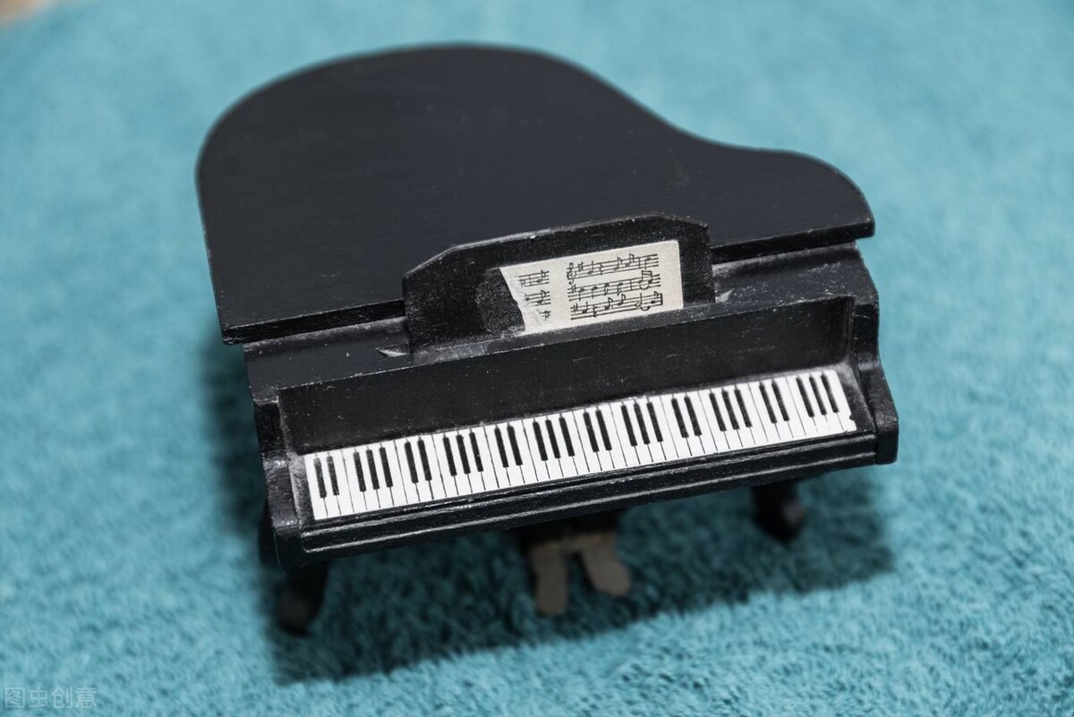 不懂钢琴，又想买二手钢琴的人，你需要知道的“坑”