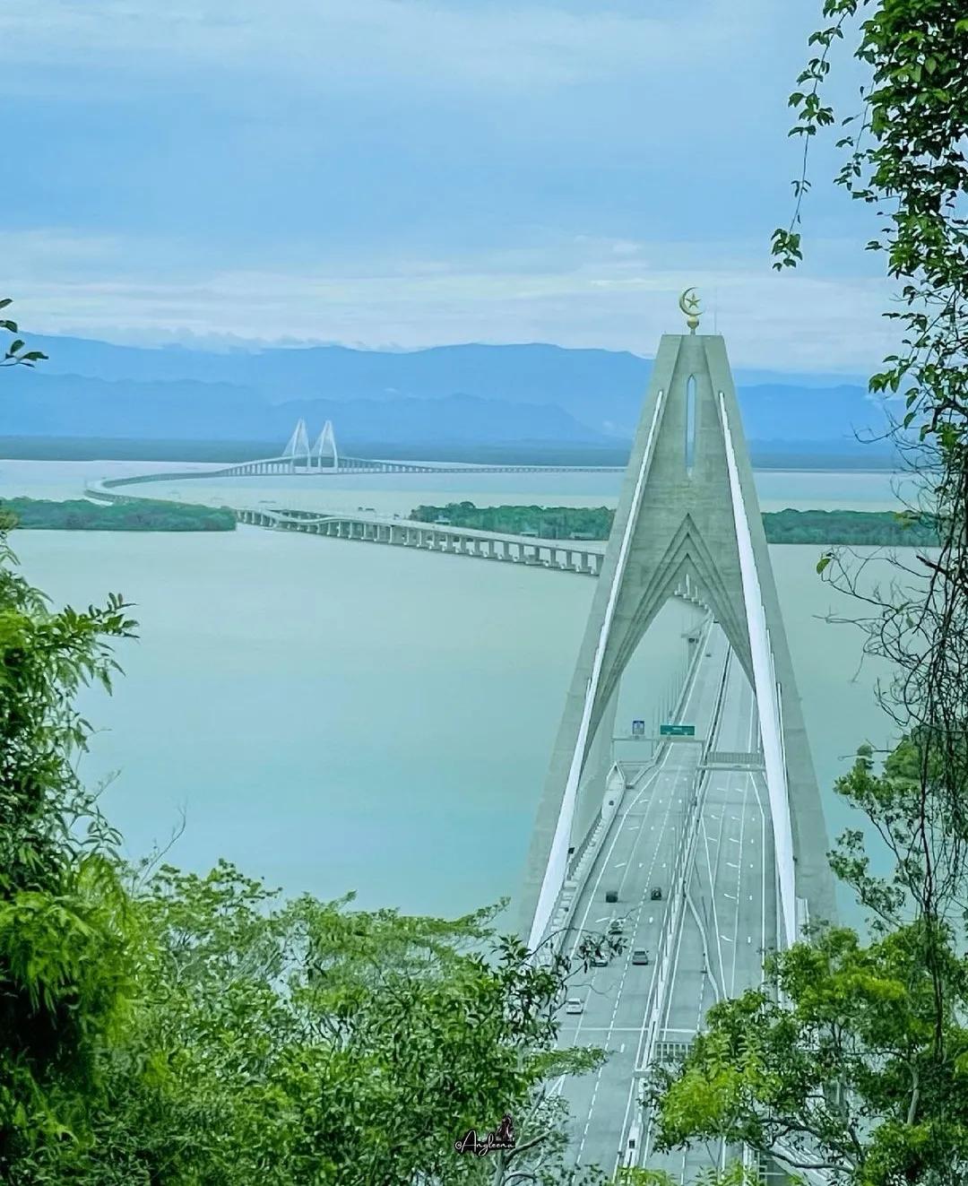 文莱人口和国土面积是多少,在亚洲生活最好的国家文莱