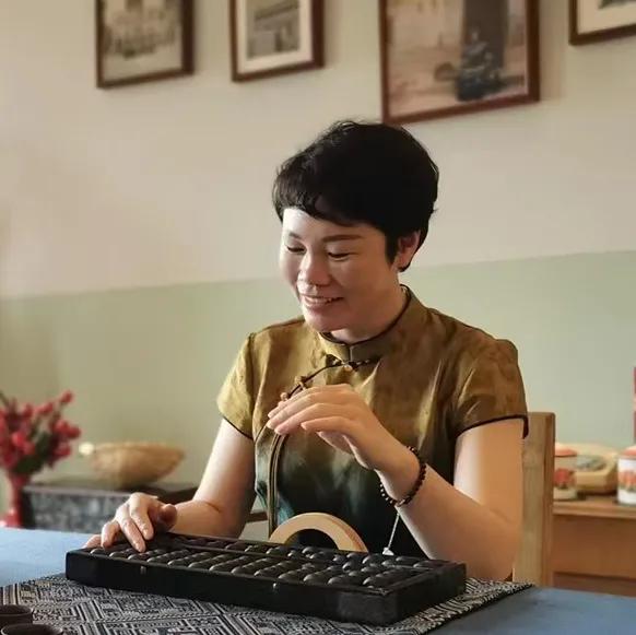 一笑一乐美心境，一茶一酒暖情怀