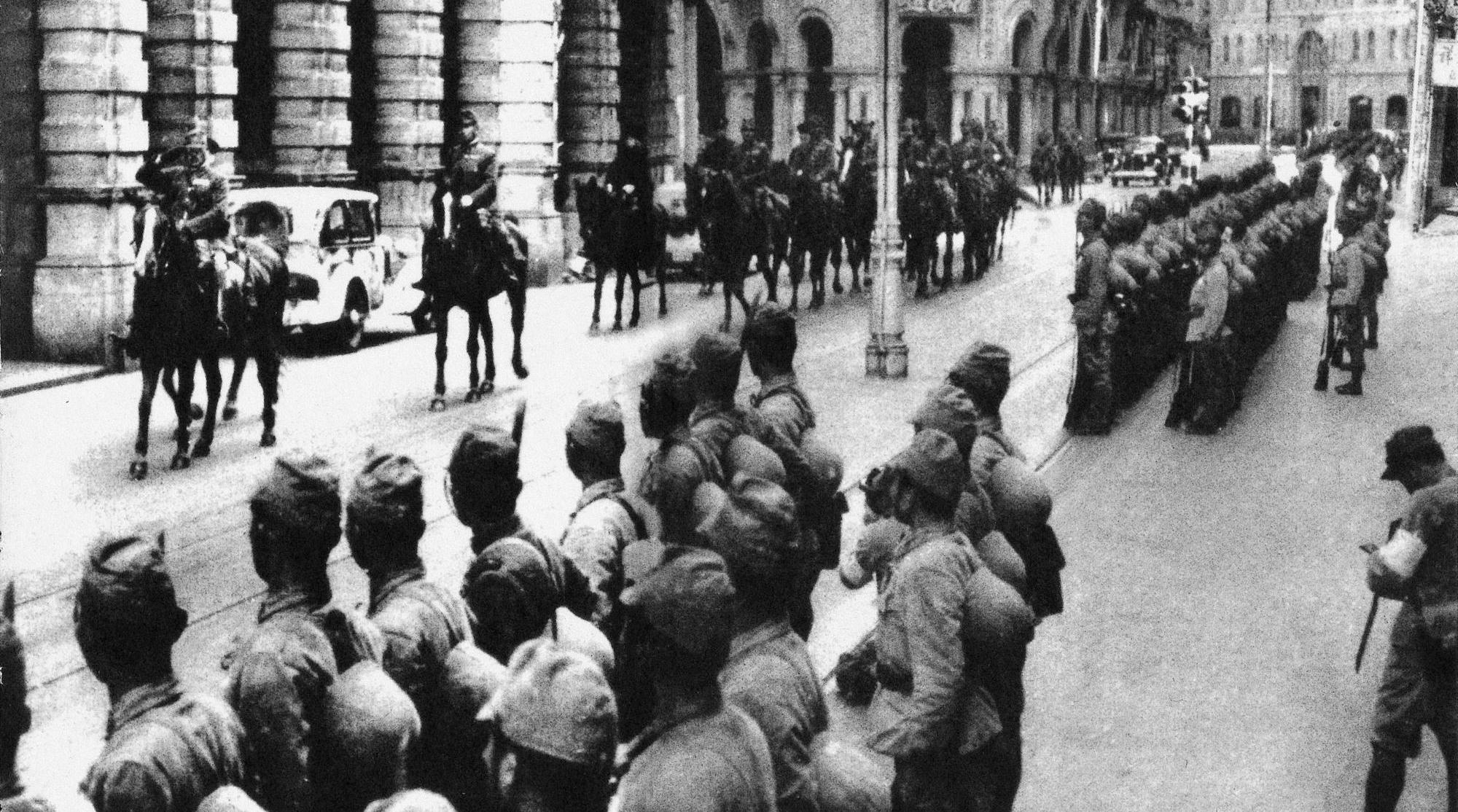 赌王何鸿燊：86万续命针每日一针，800万金丝楠木棺开启世纪葬礼