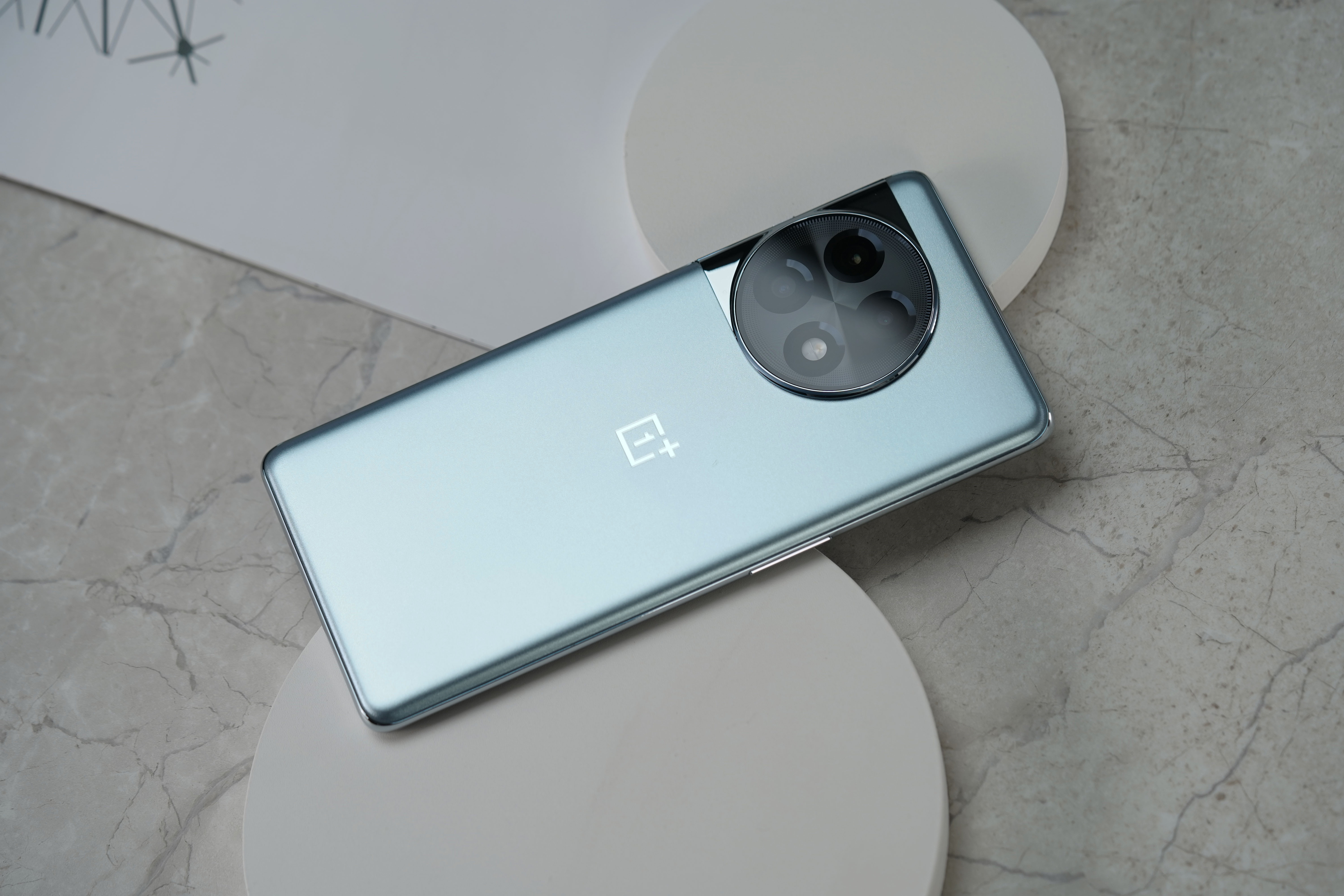 买手机建议“一步到位”：目前这5款手机很优秀，用三五年无压力