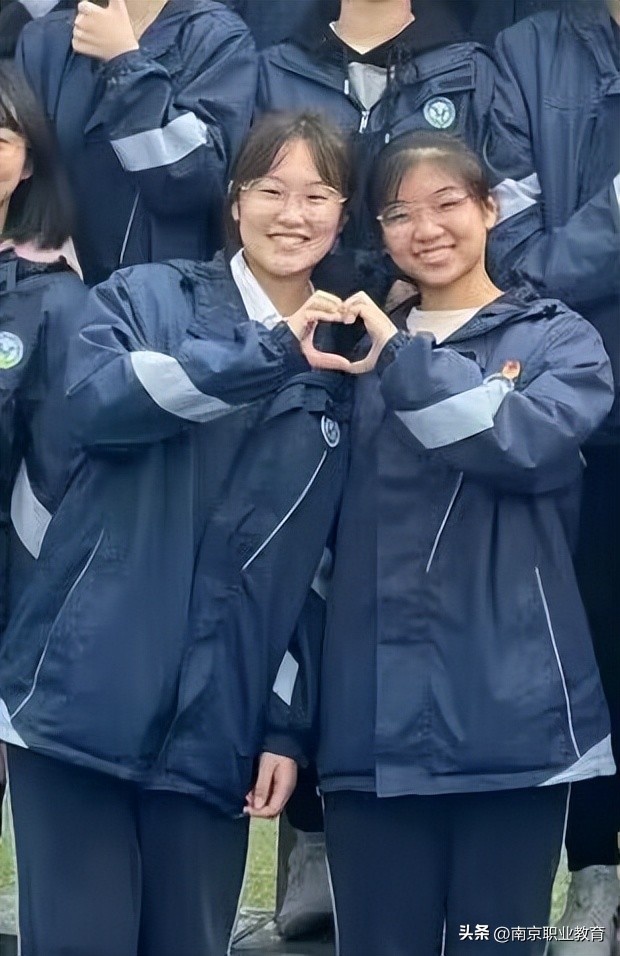 百年职校成长故事,关于职校的成长故事