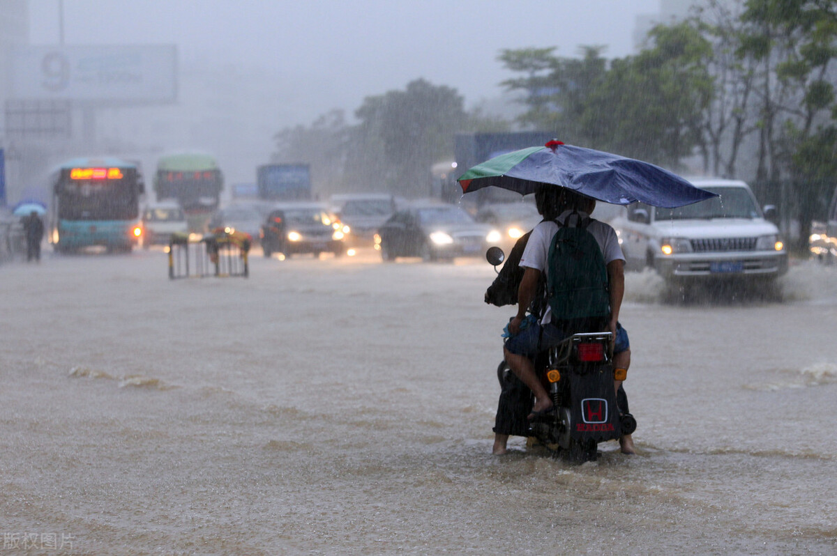 开摩的的黄师傅,摩的司机一天收入