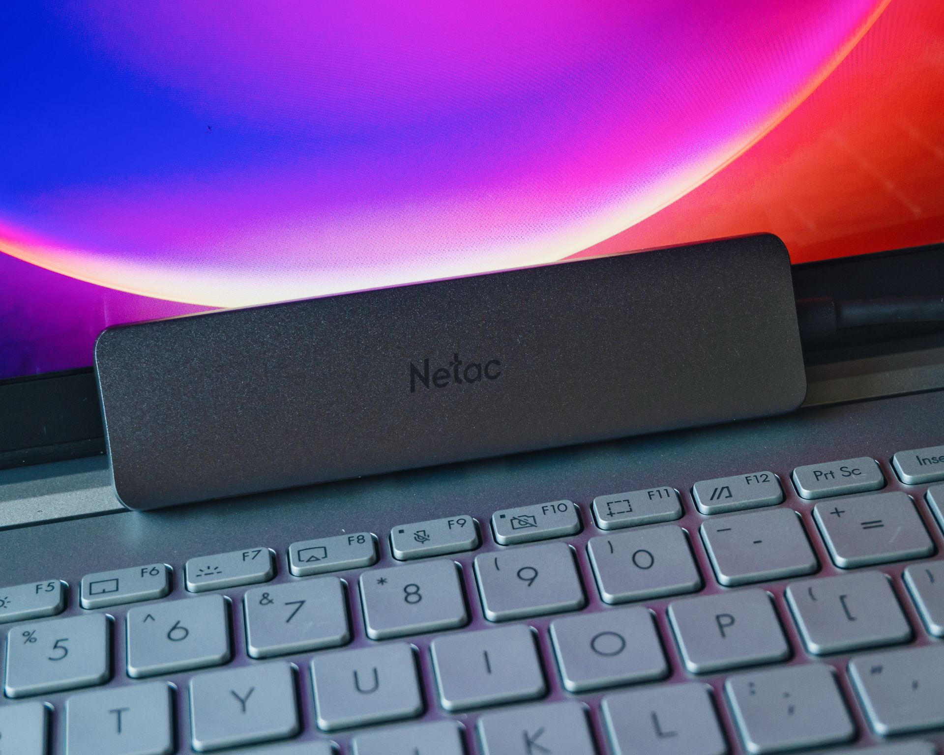 小屏随时变大屏，六大接口超实用，朗科*合六**一扩展坞评测