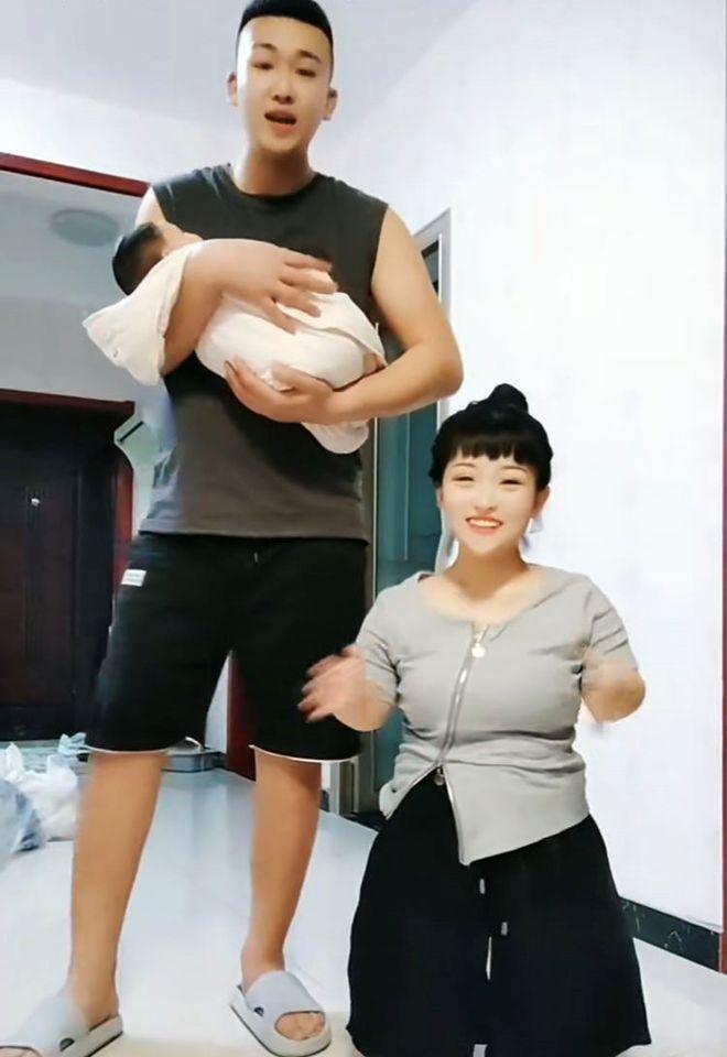 河北小伙娶侏儒症女子,侏儒男人对妻子打掉孩子